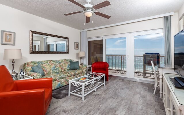 Islander 6011 by RedAwning