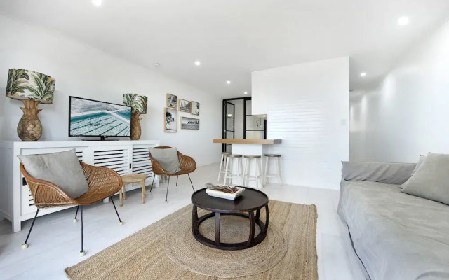 Burleigh by the Sea