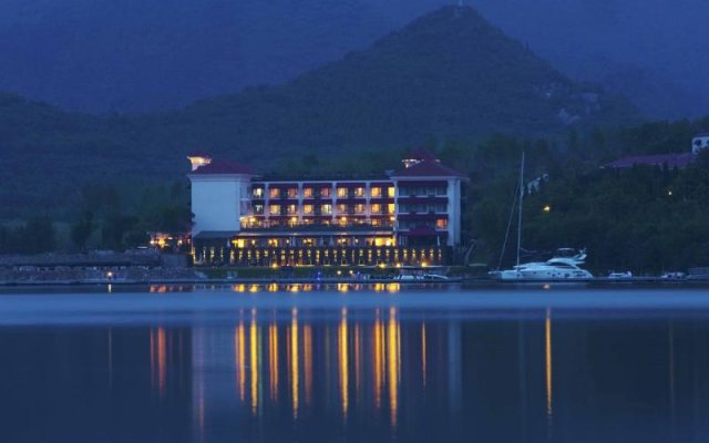 Beijing Jinhai Lake Hotel