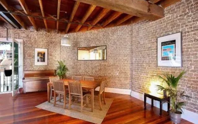 Sydney centre loft, New York style
