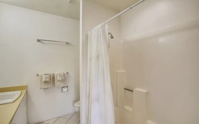 Bird of Paradise - 2 Br Condo