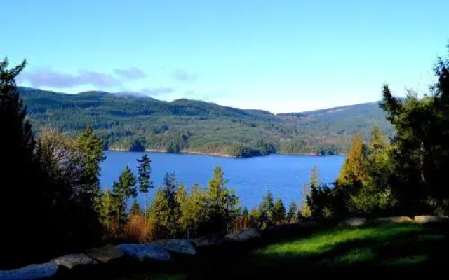 Casa Bella Guesthouse on Sechelt Inlet