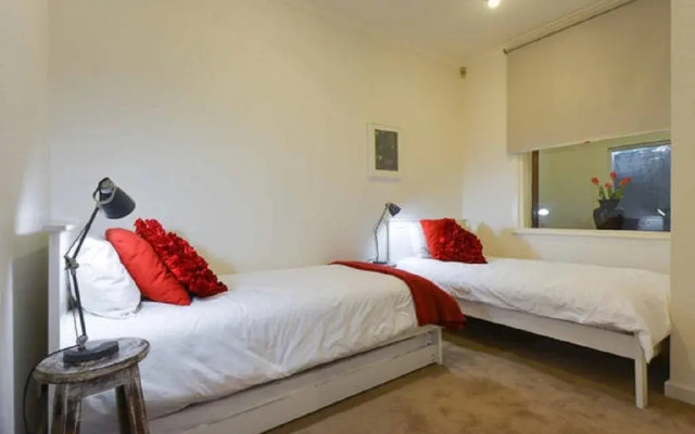The Coach House - East Melbourne/Richmond