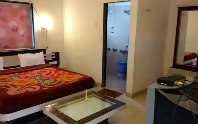 Hotel Girija Resort
