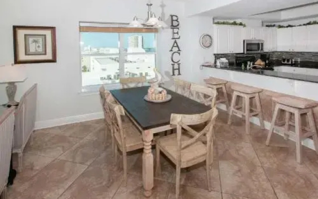 Crystal Shores West 1101