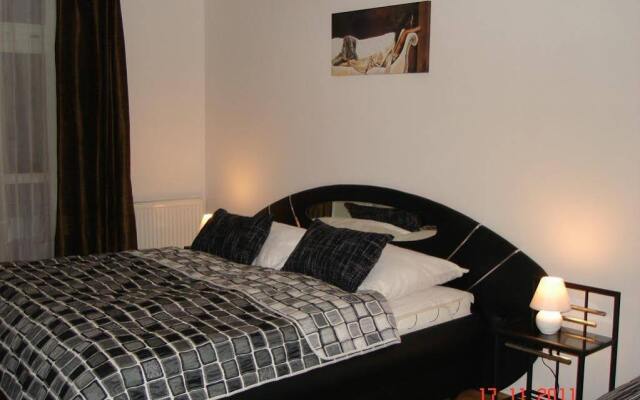 Picasso Apartments Prague
