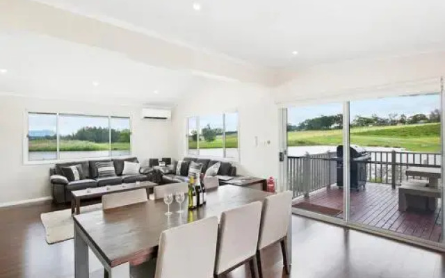 The Lake House @ 201