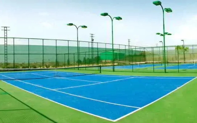 Life Port Hotel ****