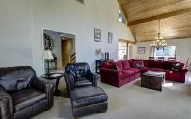 Ridgepoint Apartment