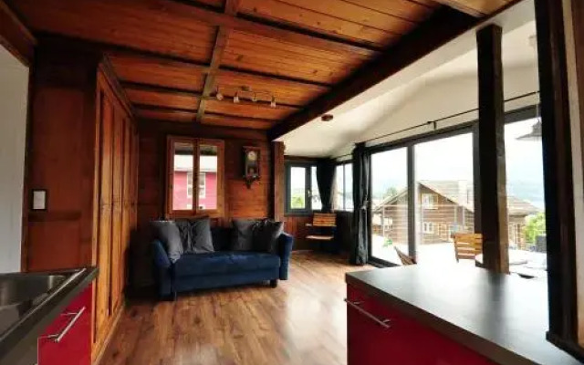 Lake View Chalet