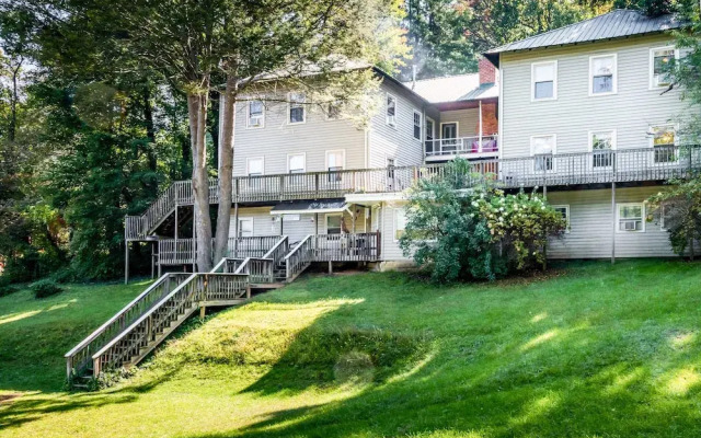 49 Atkins Loop Home