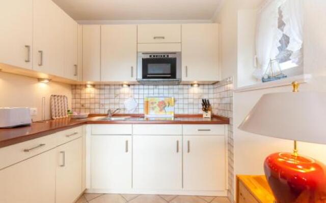 Rantum Dorf - Ferienappartments im Reetdachhaus 2