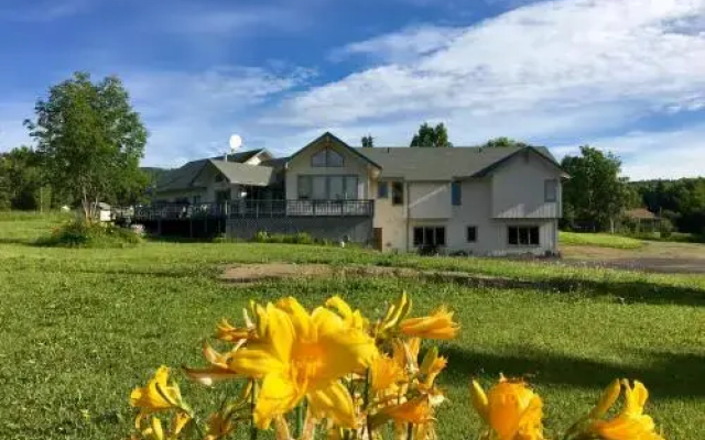 Aurora & Denali View Apartment