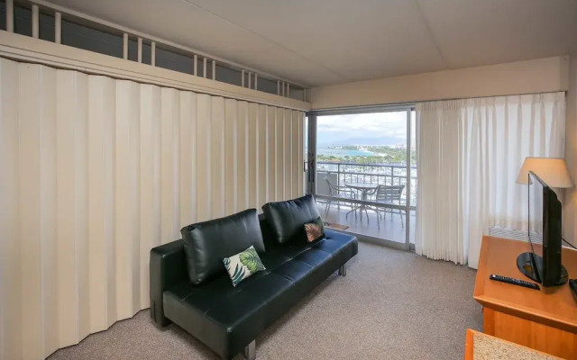 Ilikai 1437 - Studio Condo