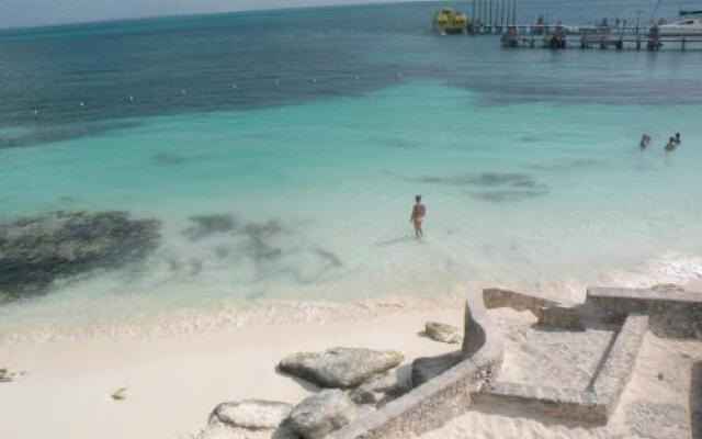 Cancun Beach Hideaway