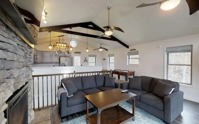 Distiller's Den 2 Bedroom Cabin by RedAwning