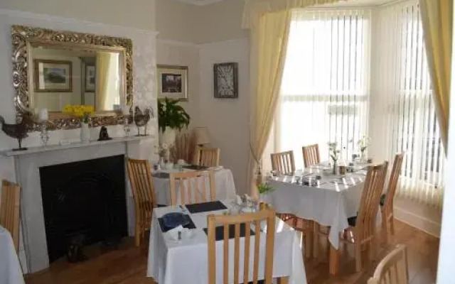 High Tor Guest House