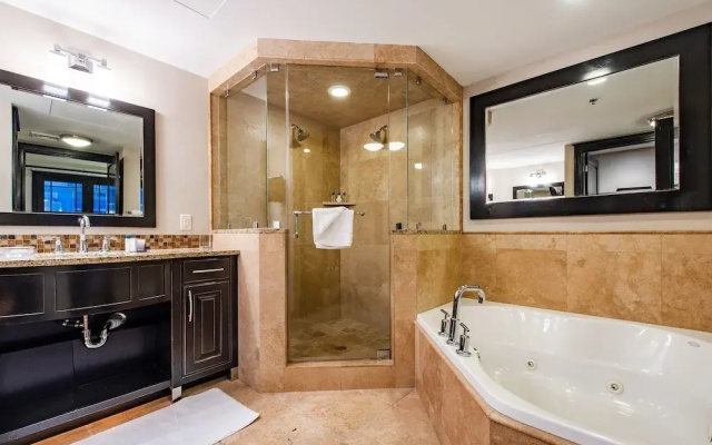 Luxury Hotel Suite - 2 Br Condo