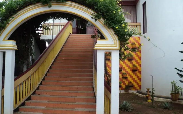 Hotel Ahash