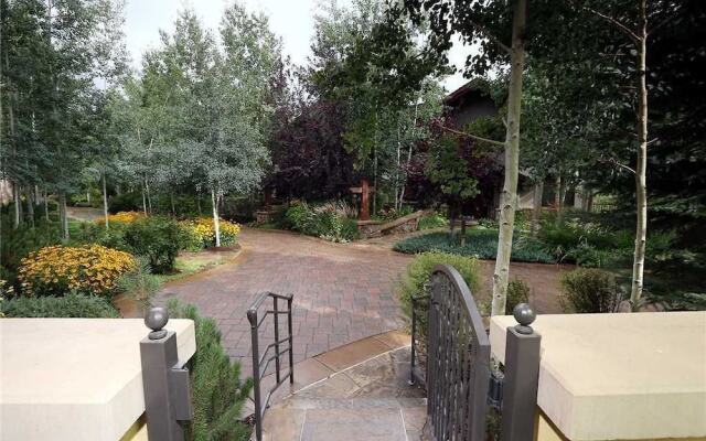 Ritz Carlton Vail #4 4 Br Condo