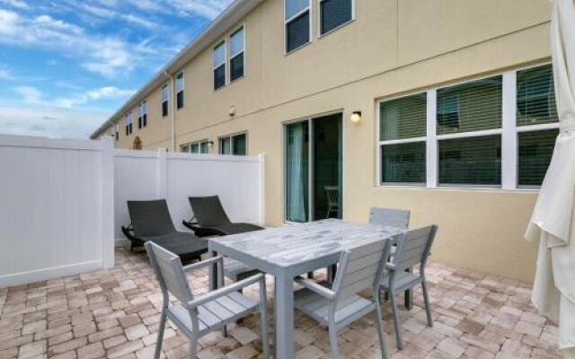 Four Bedrooms Townhome 5116