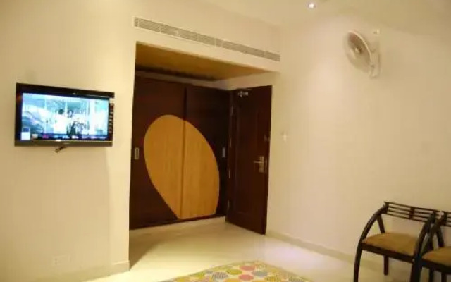 The Grand Park Hotel