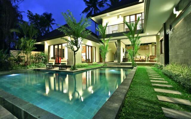 Umadauh Villa - Padang Tawang Canggu