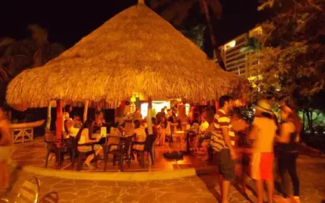 Playa Del Ritmo Beach Hostel & Bar