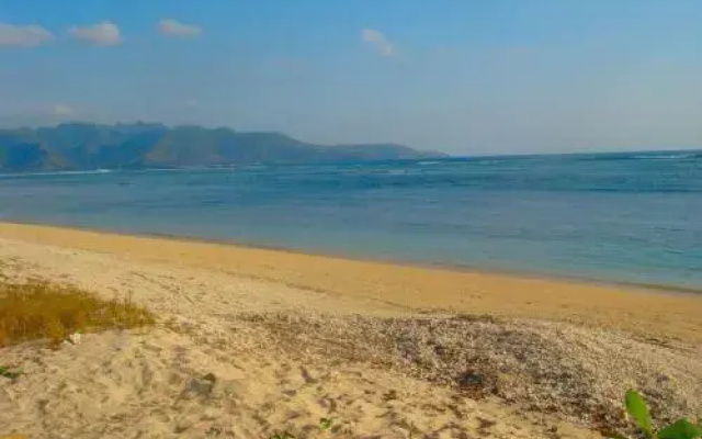 Sira Beach House
