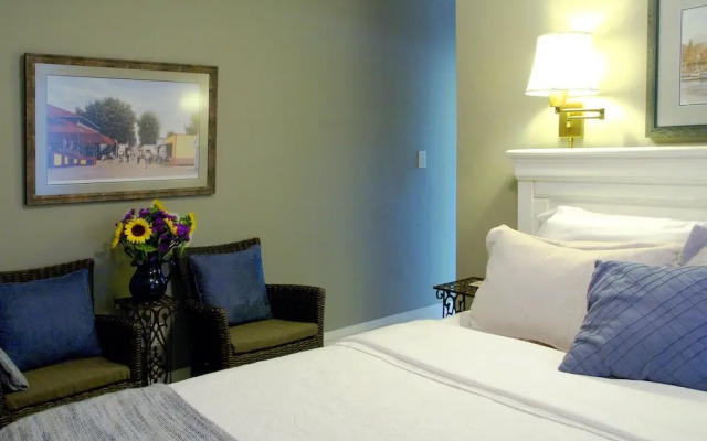 Simcoe Suites on the Henley B&B