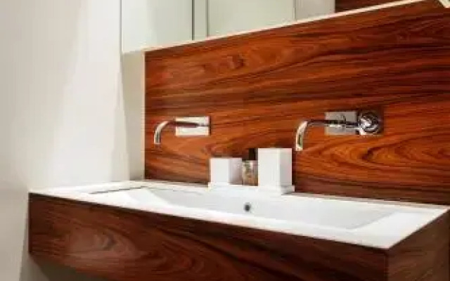 Veeve  Fabulous 4 Bed House On Russell Road Kensington
