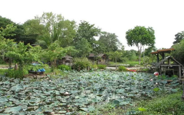 Cave Cliff Tarzan River Kwai Resort