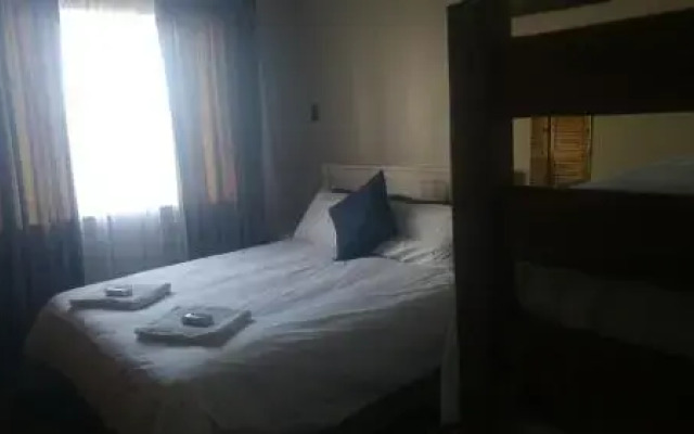 Stellenbosch Travellers Lodge Hostel