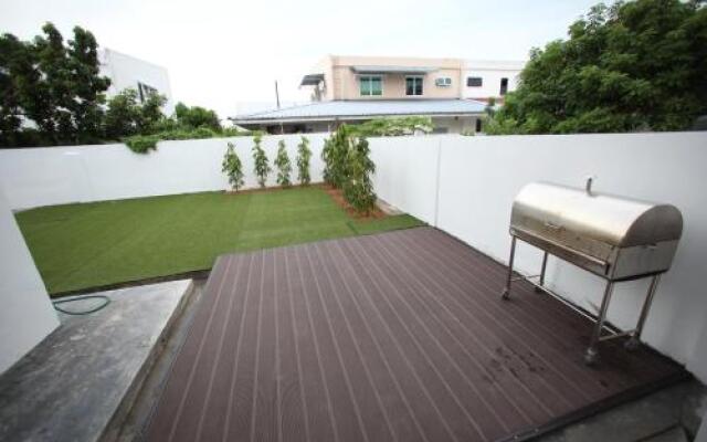 Come Inn Homestay 1379