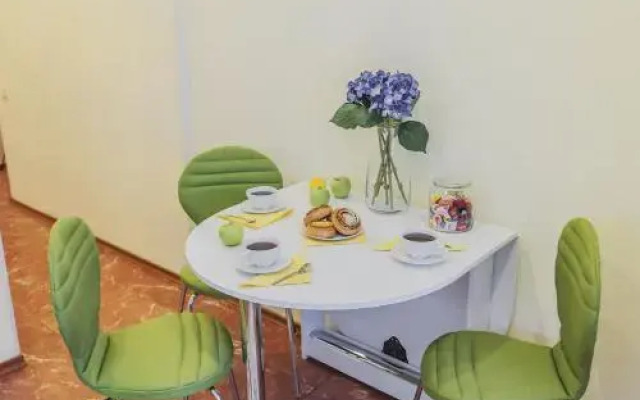 GMApartments in Stalin's Skyscrapper