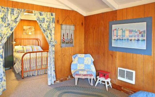 B & R Beach Bungalow