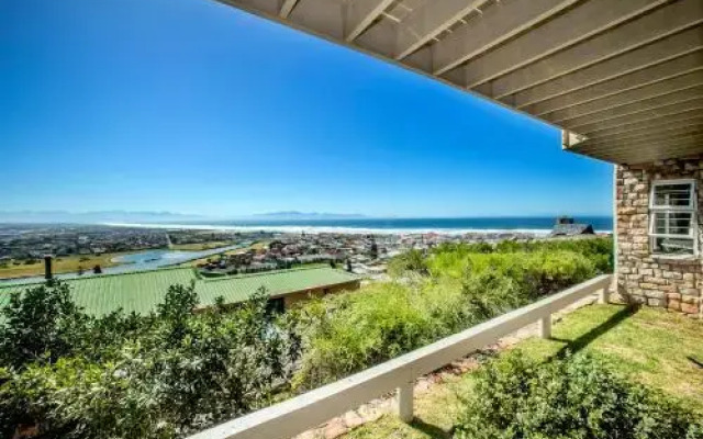 Blue Bay View Guesthouse