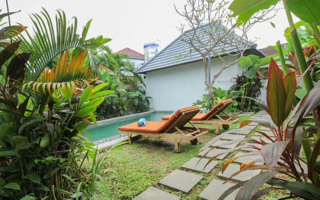 Airy Kuta Utara Padonan Gang Strawberry 2 Bali