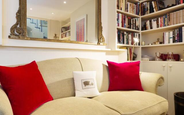 Veeve  Charming 1 Bed In Codrington Mews Notting Hill