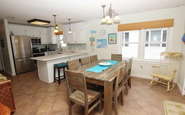Shoebie's Hangout 4221 - 5 Br Home
