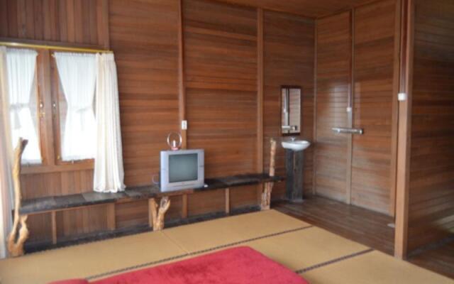 Villa Rumah Kayu (Java Joglo)