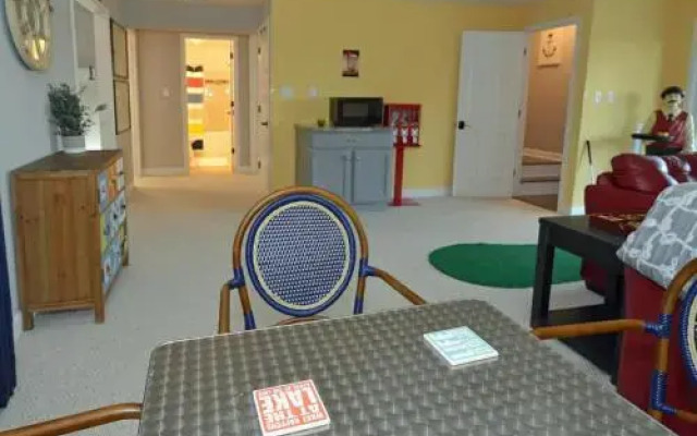 Sml- House in Mariners Landing