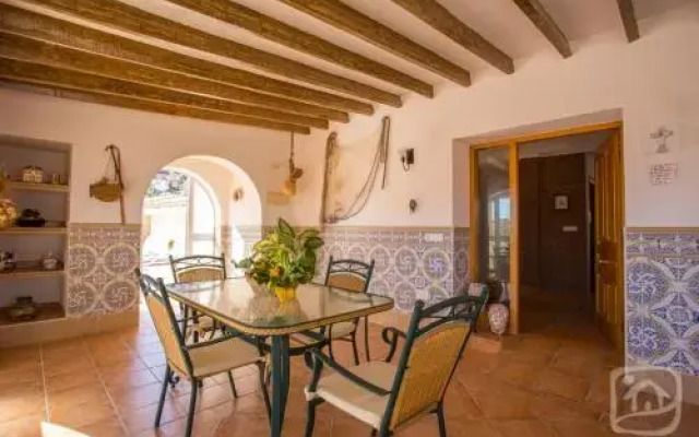 Abahana Villas Ivars
