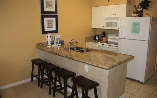 TradeWinds 408 by RedAwning