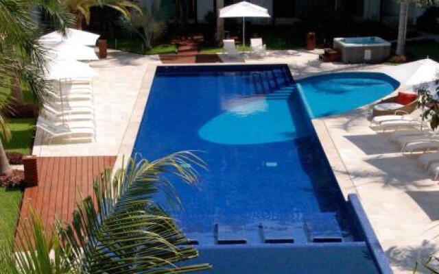 Via 38 Penthouse Laguna by Moskito