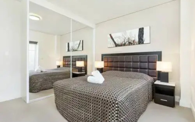 Glebe Self-Contained Modern One-Bedroom Apartment (7 COW)