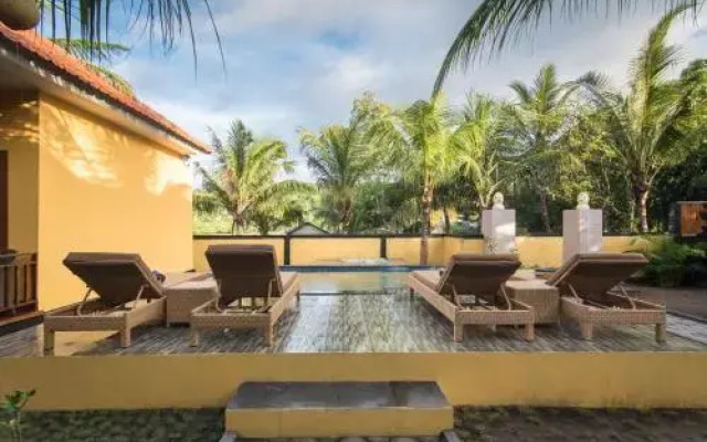 Yellow Bridge Homestay