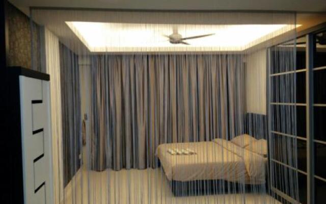 Carlton Suite (Private Unit) at Plaza Damas