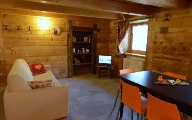 Vieilles Maisons D'Introd