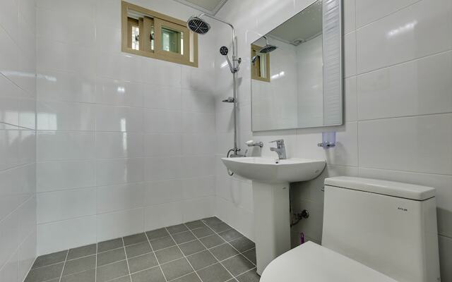 Gangneung Gyeongpo Cabin Pension